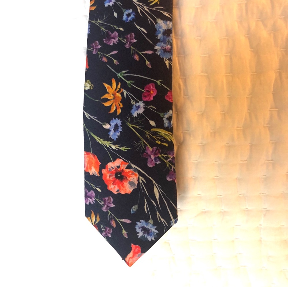 Men’s tie NWT BARIII GORGEOUS